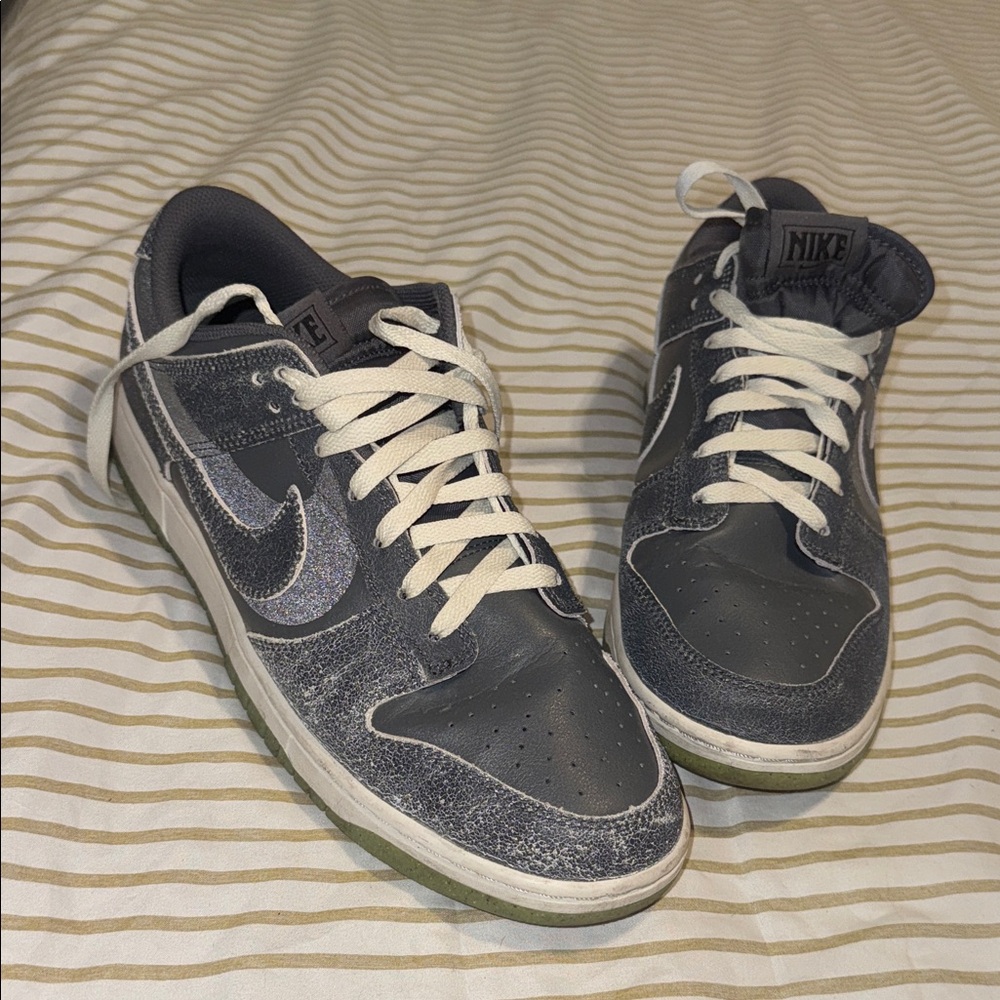 Nike Men's Black and White Sneakers